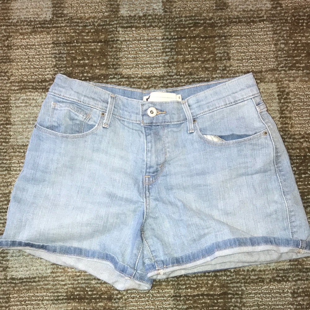 Levi jean shorts
